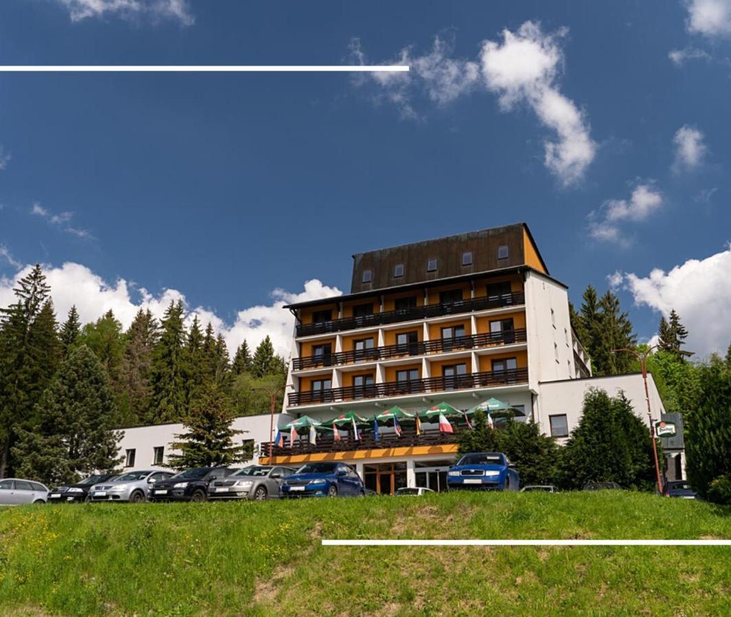 Hotel Kamzik *** Malá Morávka Eksteriør billede